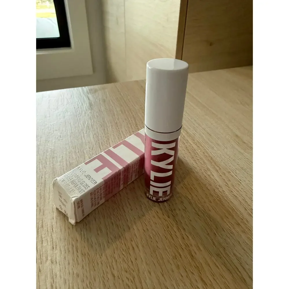 $21 New Kylie Cosmetics Lip Plumping Gloss - 343 rose & Chill